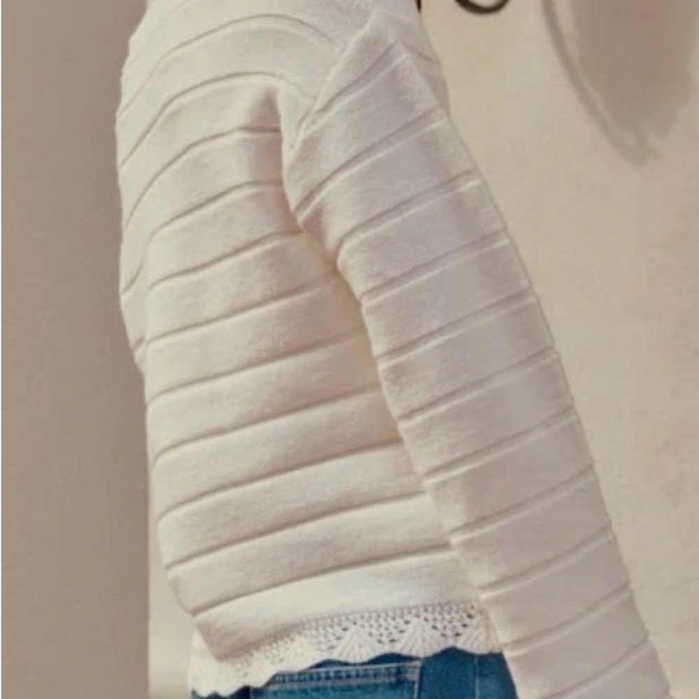 Chic Scalloped Cream Cardigan - Picture 3 of 3